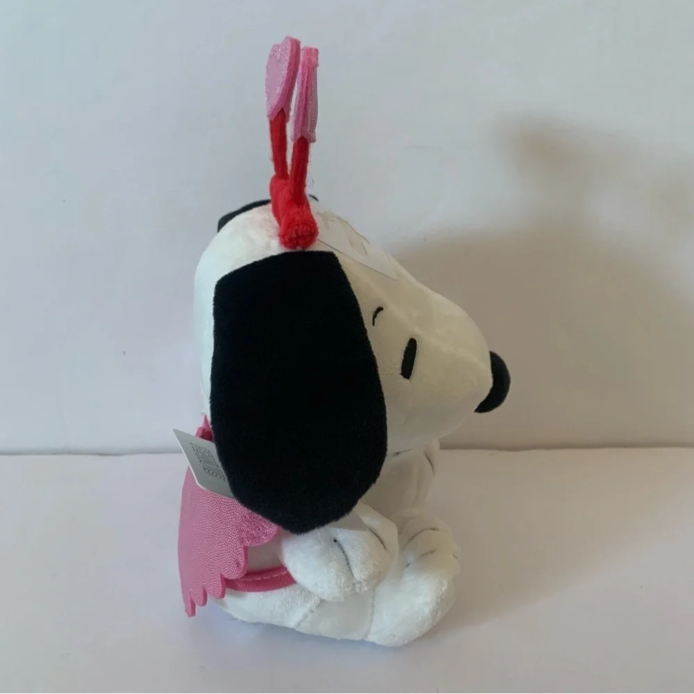 NWT. PEANUTS Snoopy Valentine’s Day Plush